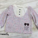 petite talageさんのタック入りヨークカットソー
